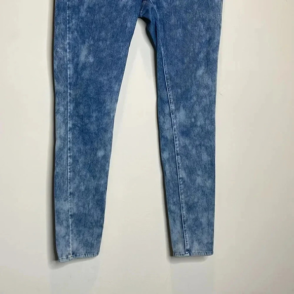 Uniqlo Blue Jeggings  - Picture 3 of 8